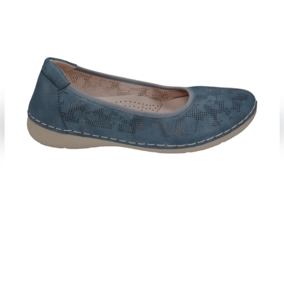 Good Choice Women Kiana Slip On Blue Solid Casual Round Toe Flat Heel 9W - Picture 9 of 12